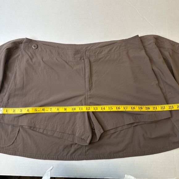 Patagonia Women’s Brown Athletic Skort with Side Button – Size 12 - Picture 11 of 14